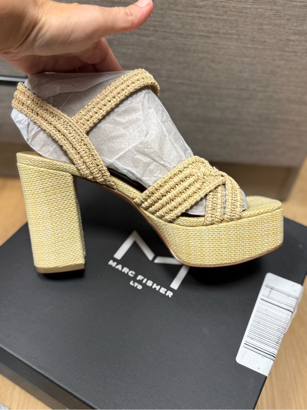 Marc Fisher sz 7 Chesse platform weave sandal natural